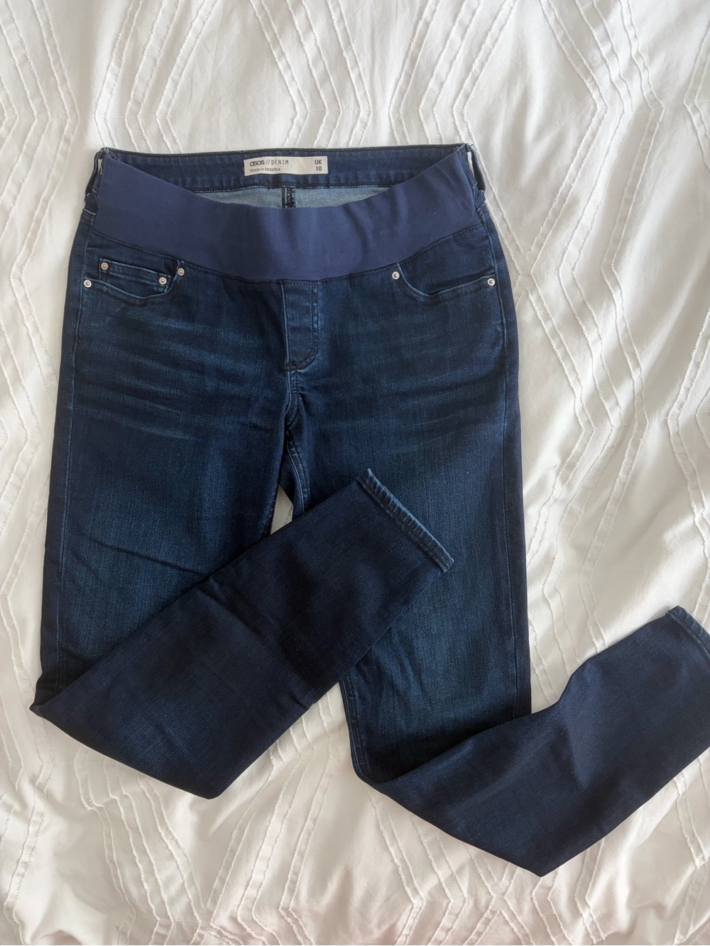 Dark Blue Maternity Skinny Jeans with Stretch Panel